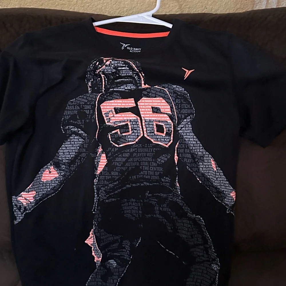 Old Navy Active Black Tee with Football Graphic Lg (10/12)